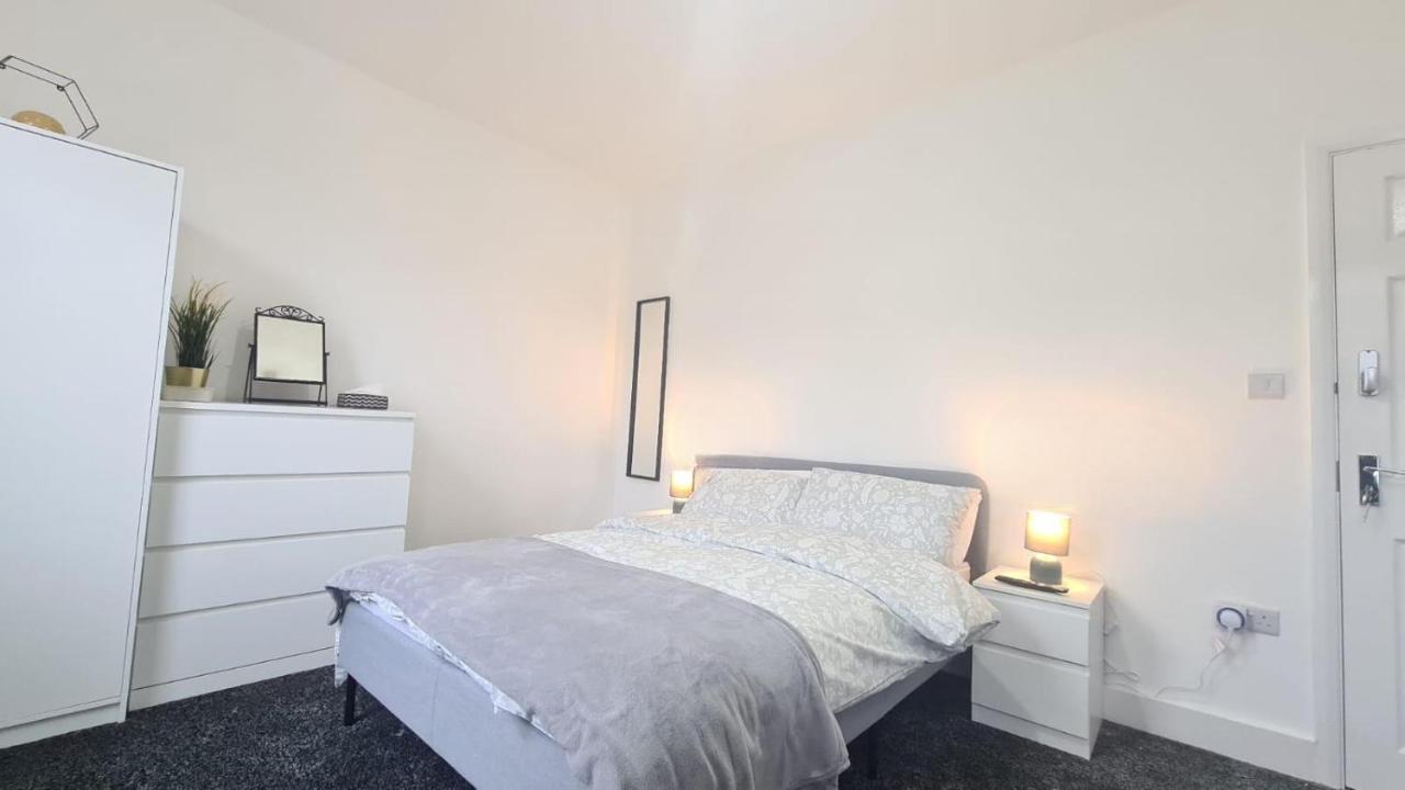 Spacious Private Room In Manor Park Londres Exterior foto